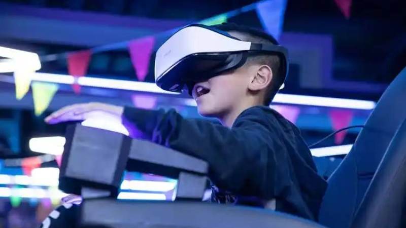 VR大空间组队玩法规则解读：从入场到通关的协作逻辑